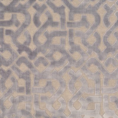 Beguile swatch