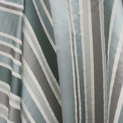 Lyra swatch